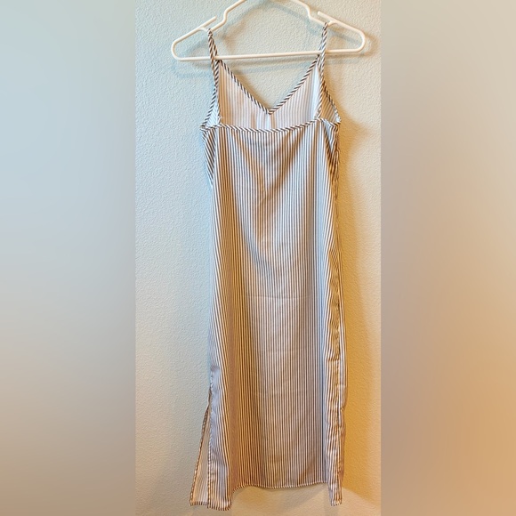 A New Day Blue and White Striped Dress - Picture 3 of 5